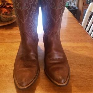 Ariat Cowboy boots size 9